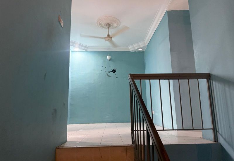 Jalan Sri Putri, Taman Putri Kulai