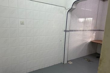 Jalan Sri Putri, Taman Putri Kulai