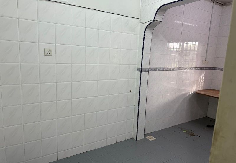 Jalan Sri Putri, Taman Putri Kulai