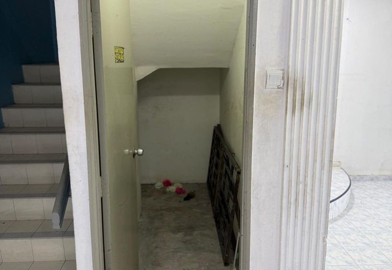 Jalan Sri Putri, Taman Putri Kulai