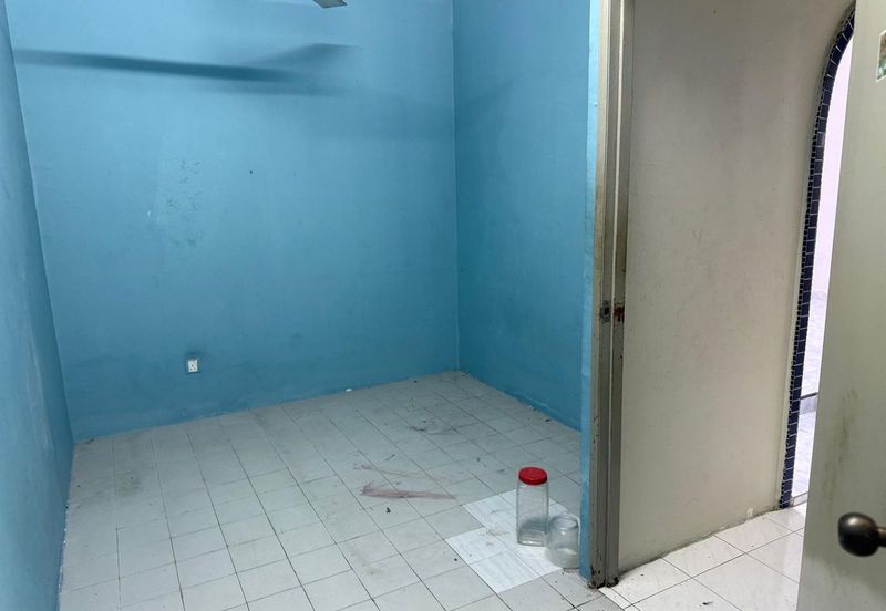 Jalan Sri Putri, Taman Putri Kulai