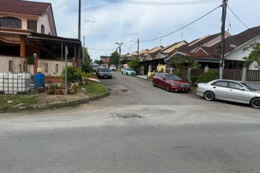 Jalan Sri Putri, Taman Putri Kulai