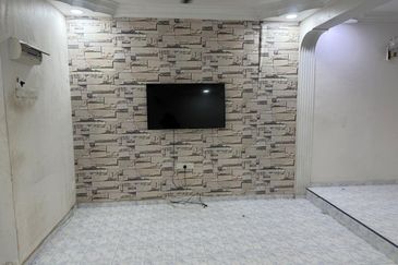 Jalan Sri Putri, Taman Putri Kulai