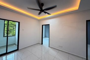 Taman Pulai Utama Shoplot Apartment, Johor 