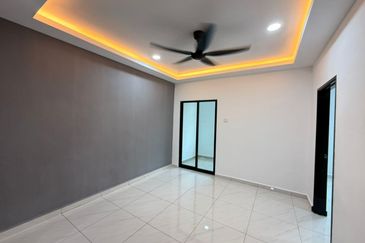 Taman Pulai Utama Shoplot Apartment, Johor 