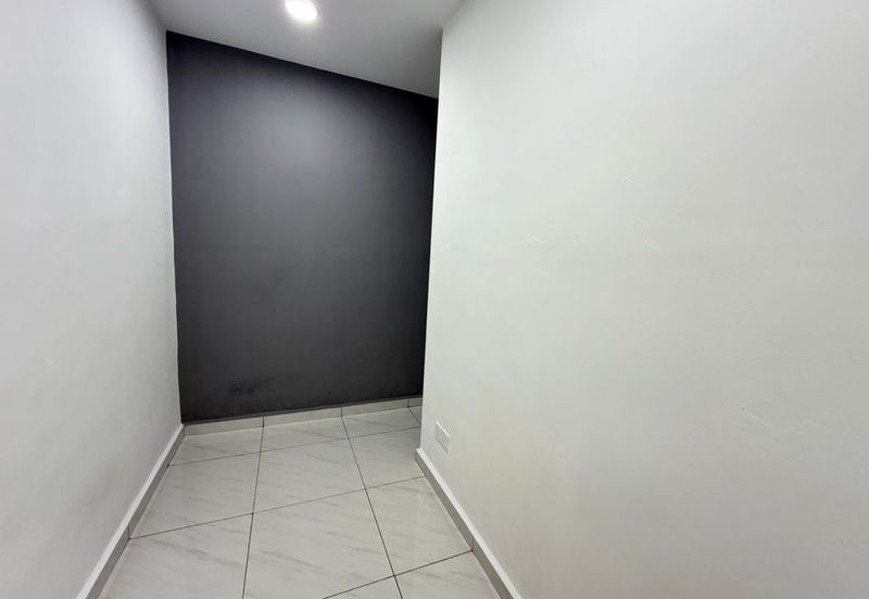 Taman Pulai Utama Shoplot Apartment, Johor 