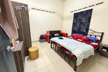 Unblock View @ Jalan Nilam, Taman Kasih, Ulu Tiram