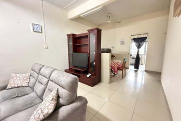 Unblock View @ Jalan Nilam, Taman Kasih, Ulu Tiram