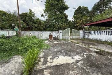 Unblock View @ Jalan Nilam, Taman Kasih, Ulu Tiram