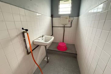 Unblock View @ Jalan Nilam, Taman Kasih, Ulu Tiram