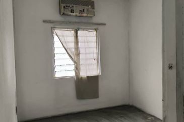 Level 5, Flat Merak, Kangkar Pulai 