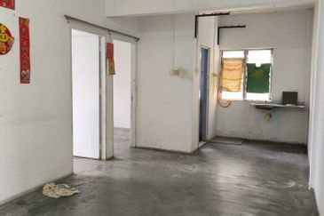 Level 5, Flat Merak, Kangkar Pulai 