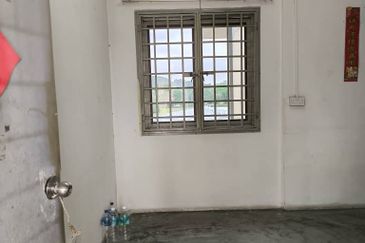 Level 5, Flat Merak, Kangkar Pulai 