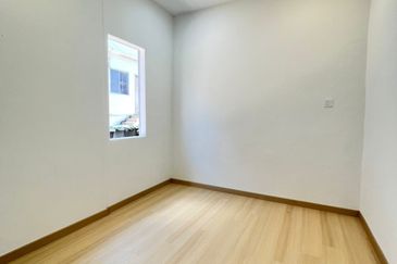 Jalan Bukit Kempas 2, Taman Bukit Kempas