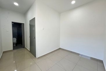 Jalan Bukit Kempas 2, Taman Bukit Kempas