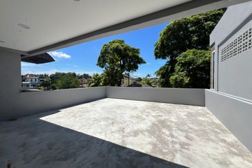 Jalan Bukit Kempas 2, Taman Bukit Kempas