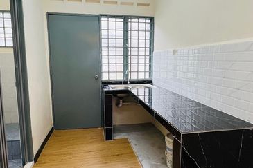 Jalan Lading, Taman Puteri Wangsa, Ulu Tiram