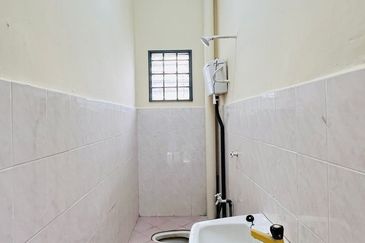 Jalan Lading, Taman Puteri Wangsa, Ulu Tiram