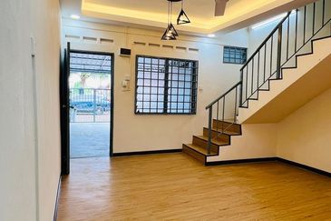 Jalan Lading, Taman Puteri Wangsa, Ulu Tiram