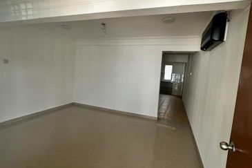 End Lot @ Jalan Bayan, Taman Megah Ria