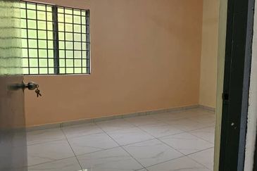 End Lota @ Lorong xx, Jalan 9/X, Taman Air Biru 81700 Pasir Gudang