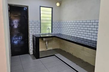 End Lota @ Lorong xx, Jalan 9/X, Taman Air Biru 81700 Pasir Gudang