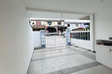 Jalan Berlian 13, Taman Nora, Ulu Tiram