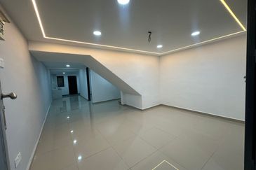 Fully Renovated @ Jalan Rotan Sega, Plentong, Masai