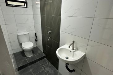 Fully Renovated @ Jalan Rotan Sega, Plentong, Masai