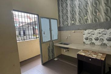 Flat Taman Megah, Pontian, Johor