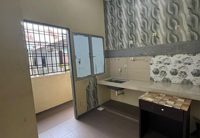 Flat Taman Megah, Pontian, Johor