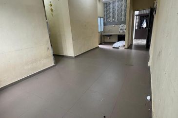 Flat Taman Megah, Pontian, Johor