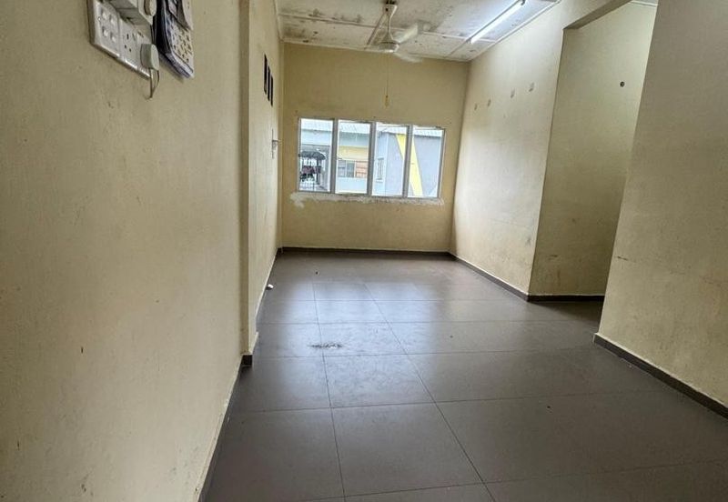 Flat Taman Megah, Pontian, Johor