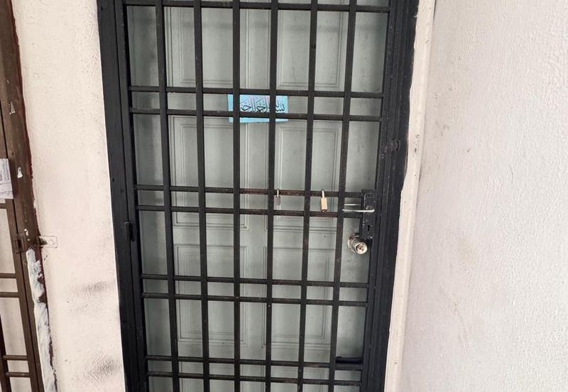 Flat Taman Megah, Pontian, Johor