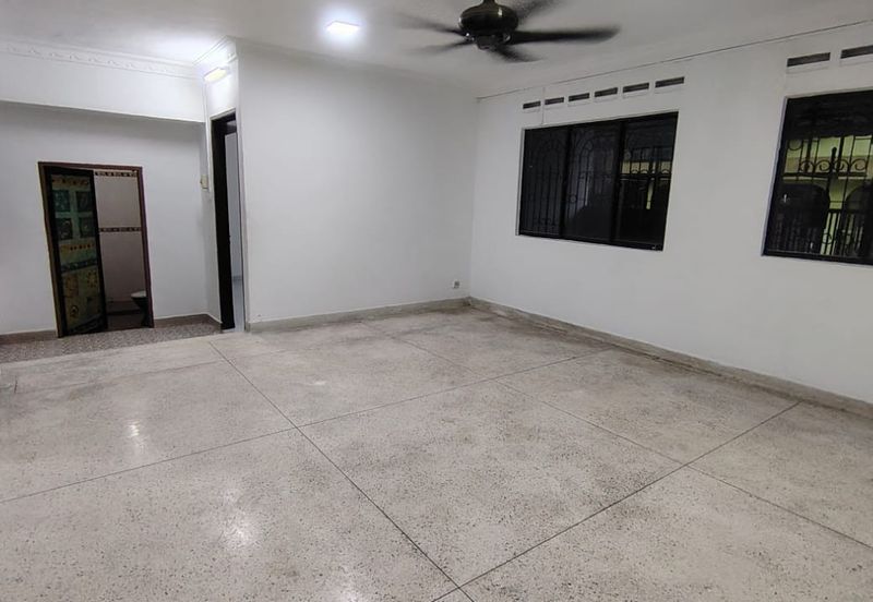 Bungalow for sale @ Kampung Melayu, Kluang