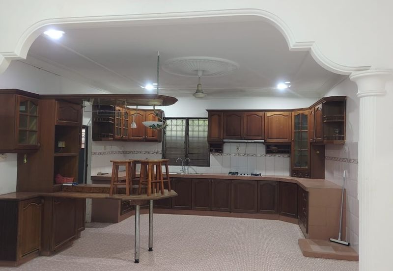 Bungalow for sale @ Kampung Melayu, Kluang