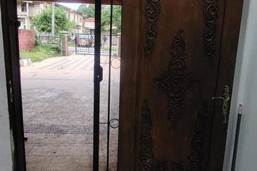 Bungalow for sale @ Kampung Melayu, Kluang