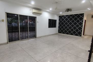 Bungalow for sale @ Kampung Melayu, Kluang