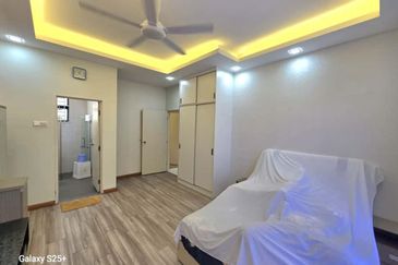 Level 14, The Platino Apartment, Tampoi