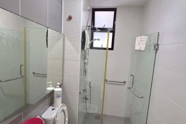 Level 14, The Platino Apartment, Tampoi