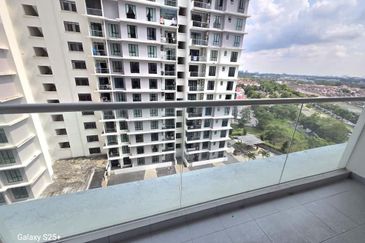 Level 14, The Platino Apartment, Tampoi