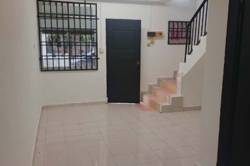 Jalan Rekamas 3/xx, Taman Rekamas 3, Simpang Renggam