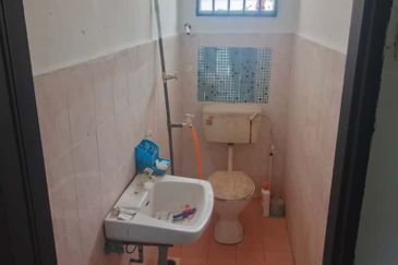 Jalan Rekamas 3/xx, Taman Rekamas 3, Simpang Renggam