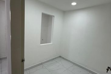 Fully Renovated @ Jalan Teratai 79, Taman Johor Jaya