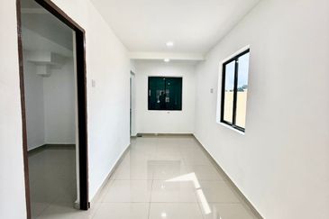 Fully Renovated @ Jalan Teratai 79, Taman Johor Jaya