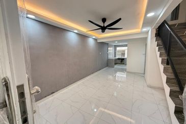 Fully Renovated @ Jalan Teratai 79, Taman Johor Jaya