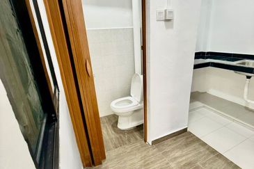 Fully Renovated @ Jalan Teratai 79, Taman Johor Jaya