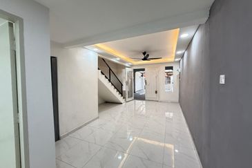 Fully Renovated @ Jalan Teratai 79, Taman Johor Jaya