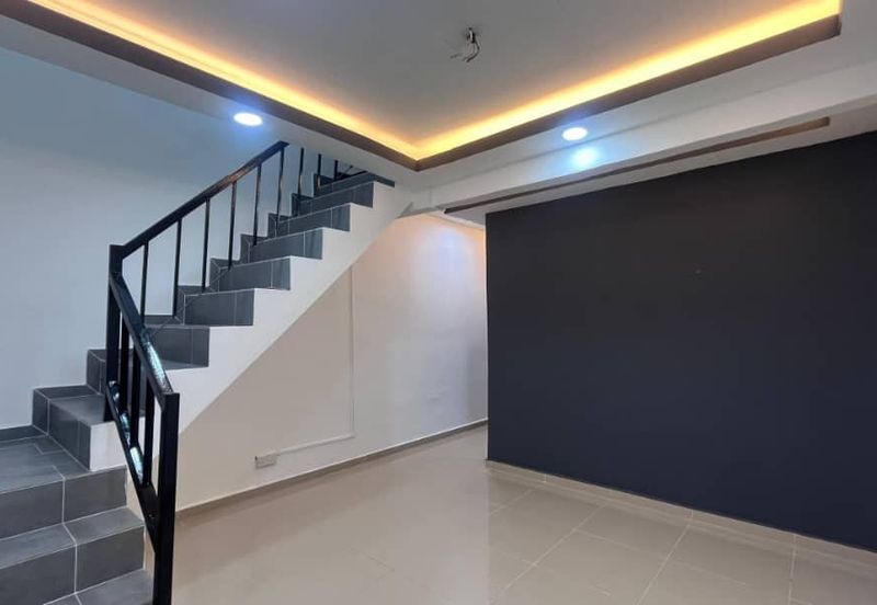 Unblock View @ Jalan Satria 9, Taman Titiwangsa, Kluang, Johor