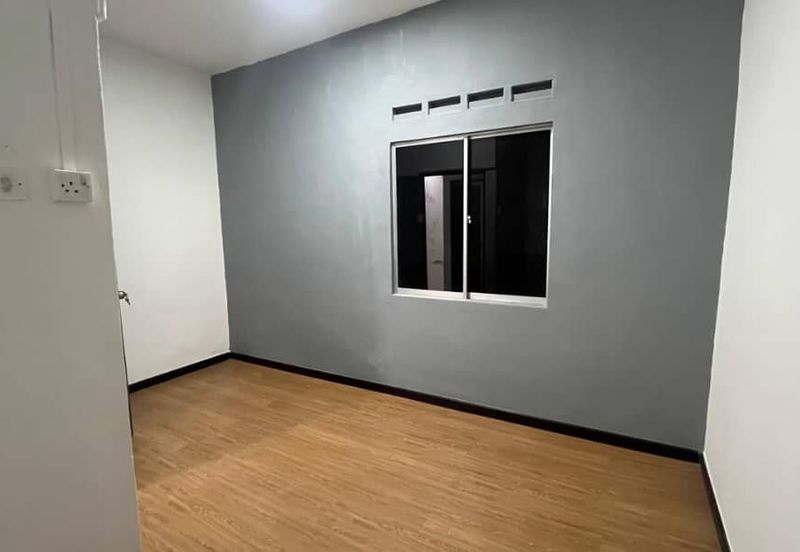 Unblock View @ Jalan Satria 9, Taman Titiwangsa, Kluang, Johor